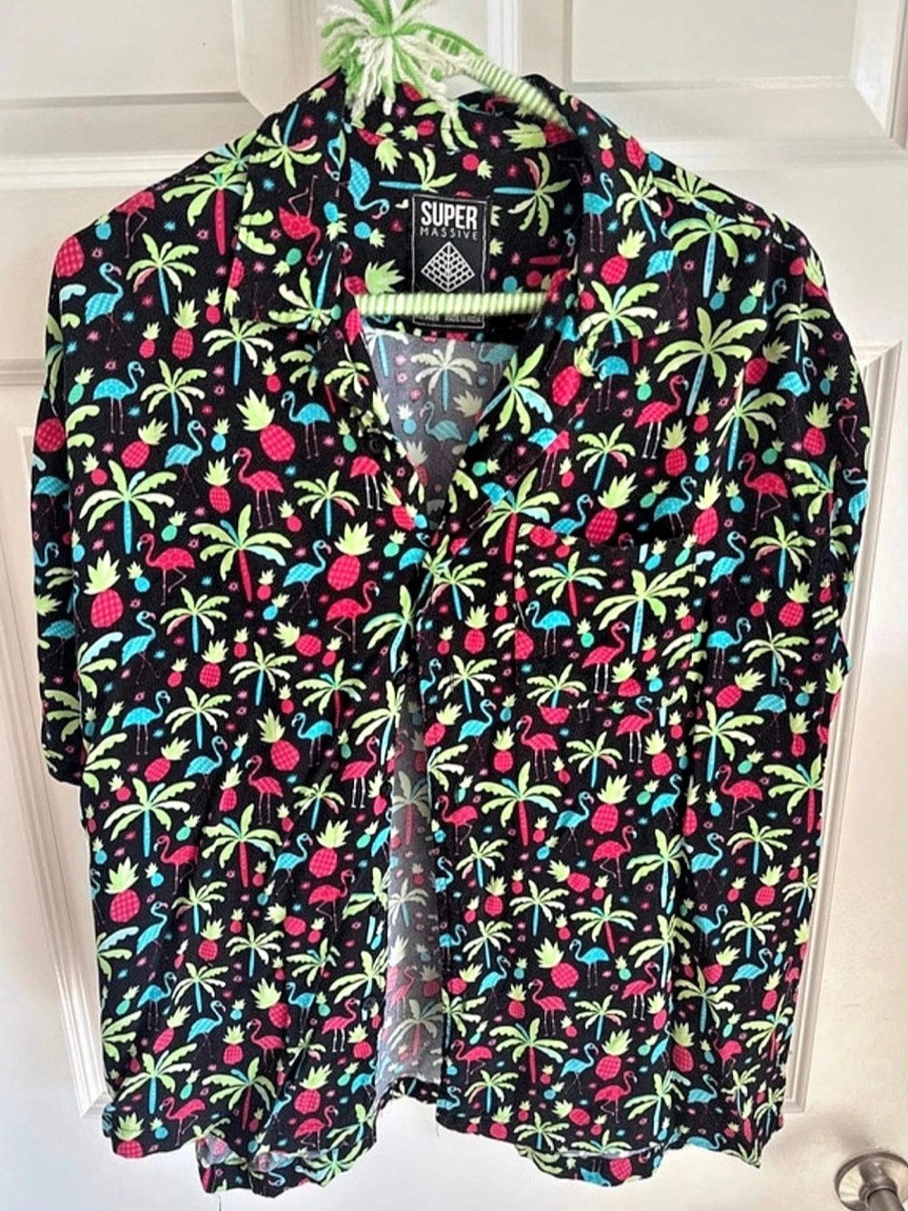 Super Massive Modern Flamingo SS Button-down Shirt Large